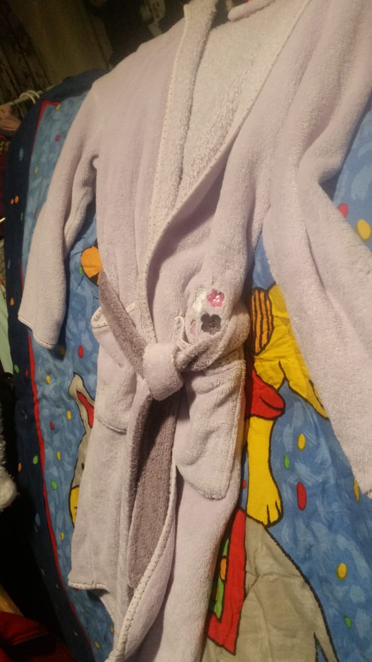 Bademantel lila 140 5,90 €